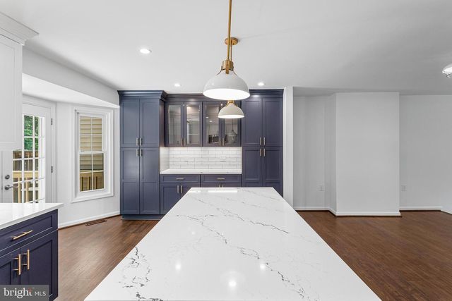 9348 MCCARTHY WOODS CT, Burke, VA 22015