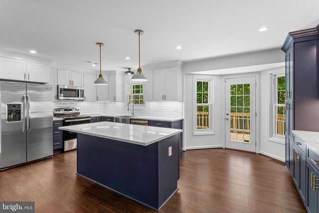 9348 MCCARTHY WOODS CT, Burke, VA 22015