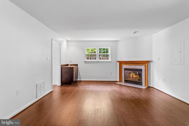 9348 MCCARTHY WOODS CT, Burke, VA 22015