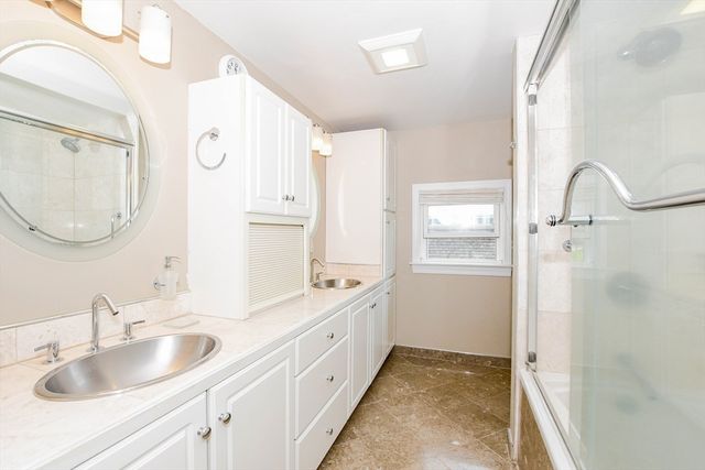 14 Crapo Street, Marion, MA 02738