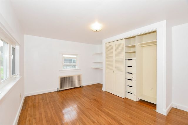 14 Crapo Street, Marion, MA 02738