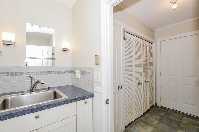 14 Crapo Street, Marion, MA 02738