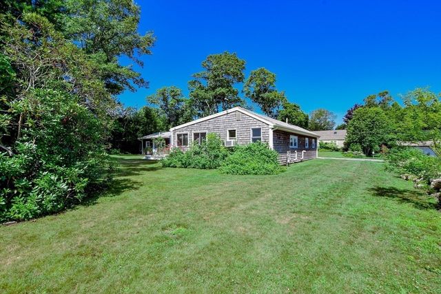 14 Crapo Street, Marion, MA 02738