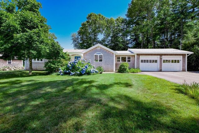 14 Crapo Street, Marion, MA 02738