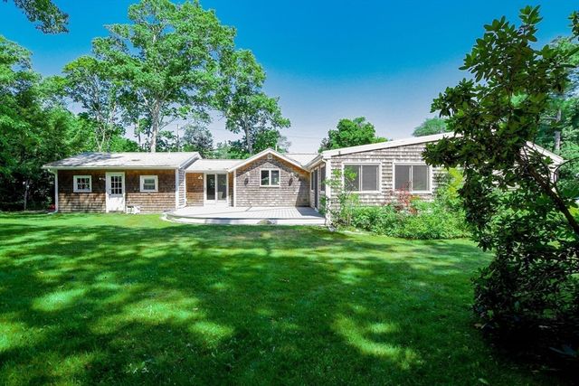 14 Crapo Street, Marion, MA 02738