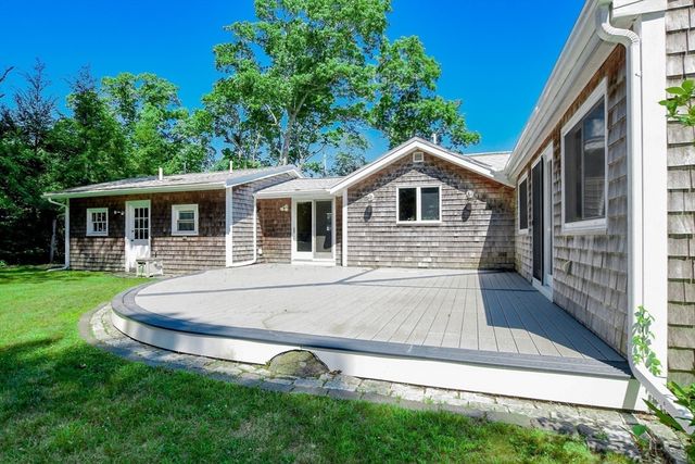 14 Crapo Street, Marion, MA 02738