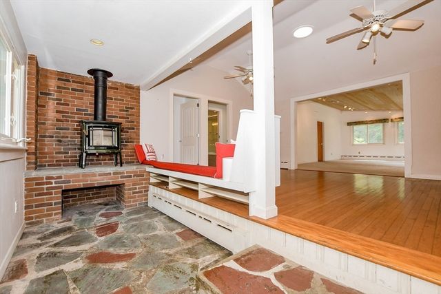 14 Crapo Street, Marion, MA 02738