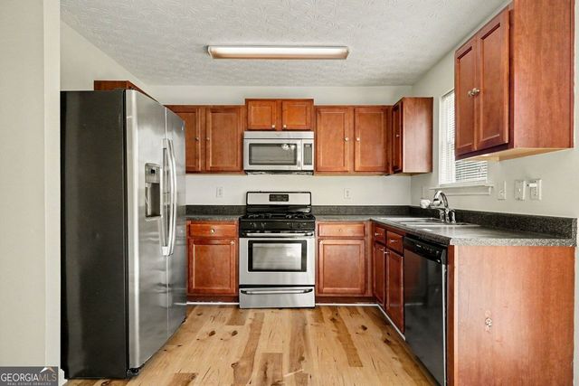 9464 Lakeview Road, Union City, GA 30291