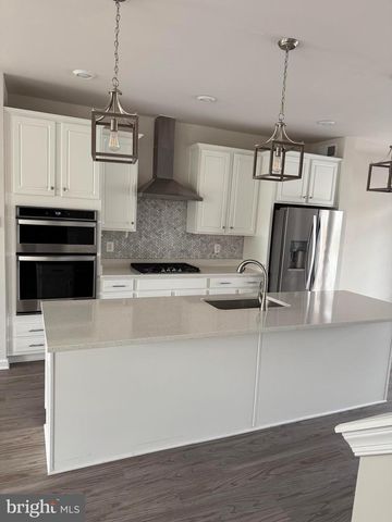 7464 WILMER WAY, Manassas, VA 20109
