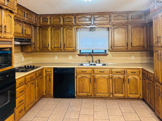 2937 MCGAHA AVENUE, Wichita Falls, TX 76308