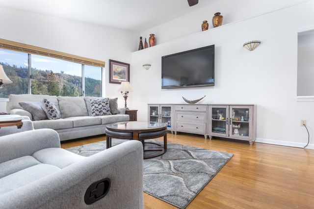 7001 Little Canyon Ct, El Dorado, CA 95623