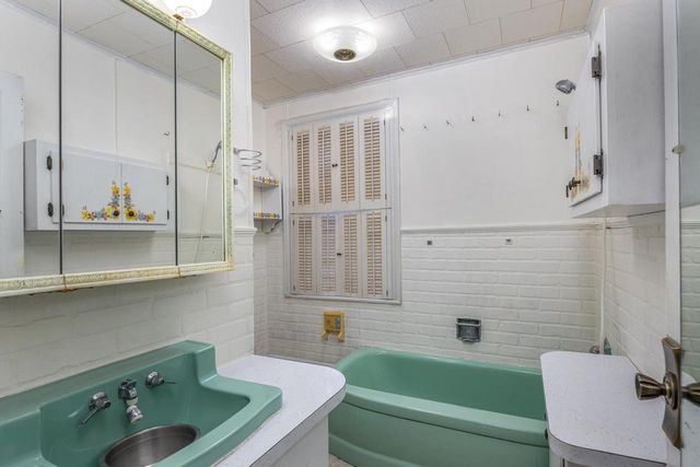 540 ELM STREET, Neenah, WI 54956