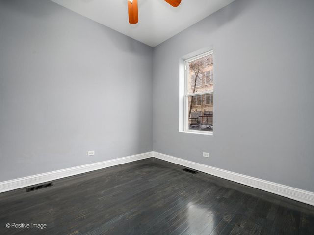 4530 W Maypole Avenue, Chicago, IL 60624