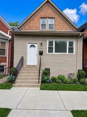 4530 W Maypole Avenue, Chicago, IL 60624