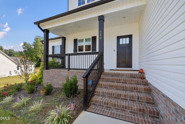 240 Sourgum Court, Zebulon, NC 27597