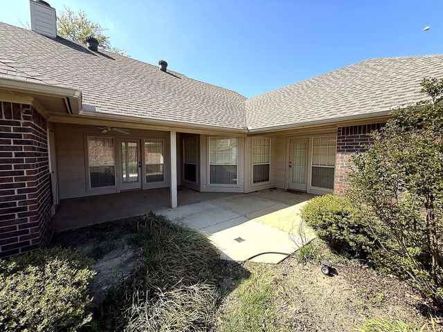 1001 Hunters Court, Sanger, TX 76266