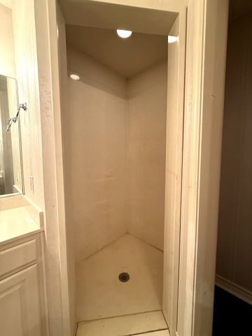 1001 Hunters Court, Sanger, TX 76266