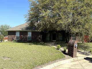 1001 Hunters Court, Sanger, TX 76266