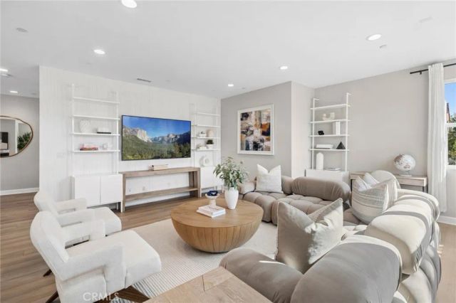 181 Keeper, Irvine, CA 92618