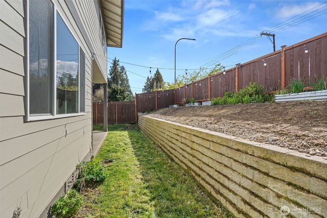 6653 Percy Lane SE, Tumwater, WA 98501