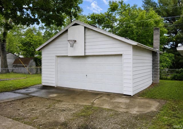 2504 E 13th Street, Muncie, IN 47302