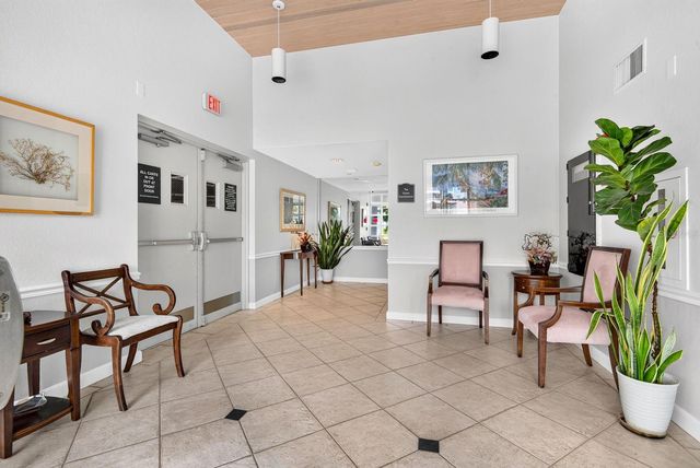 3731 SARASOTA SQUARE BOULEVARD 205D, Sarasota, FL 34238