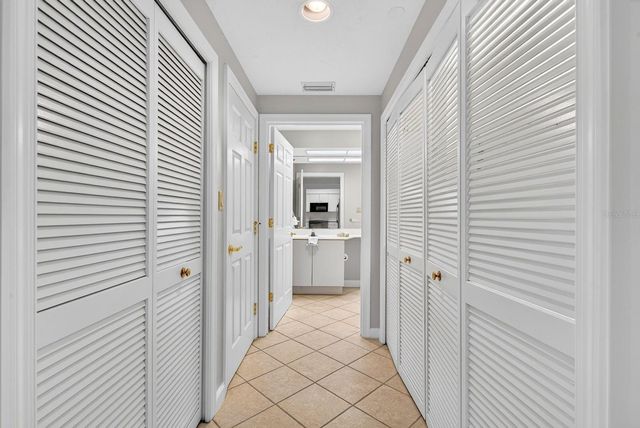3731 SARASOTA SQUARE BOULEVARD 205D, Sarasota, FL 34238
