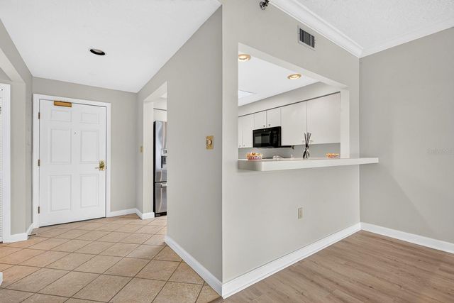 3731 SARASOTA SQUARE BOULEVARD 205D, Sarasota, FL 34238