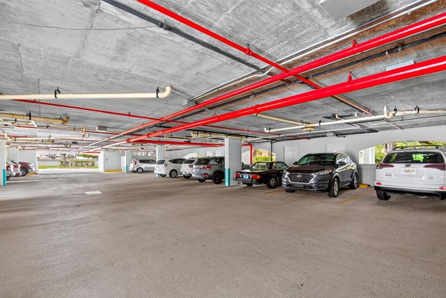 3731 SARASOTA SQUARE BOULEVARD 205D, Sarasota, FL 34238