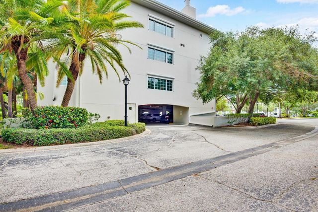 3731 SARASOTA SQUARE BOULEVARD 205D, Sarasota, FL 34238