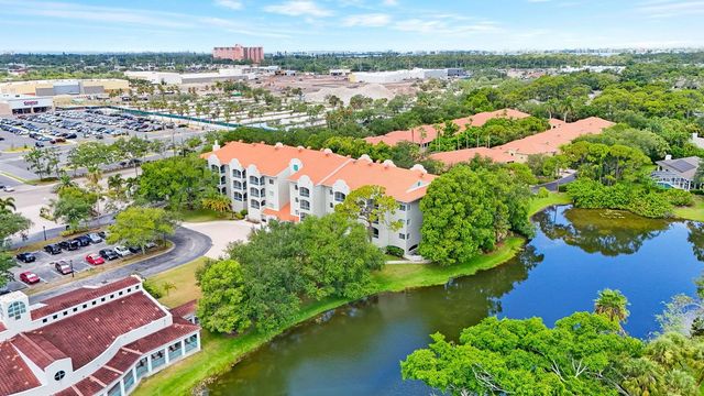 3731 SARASOTA SQUARE BOULEVARD 205D, Sarasota, FL 34238