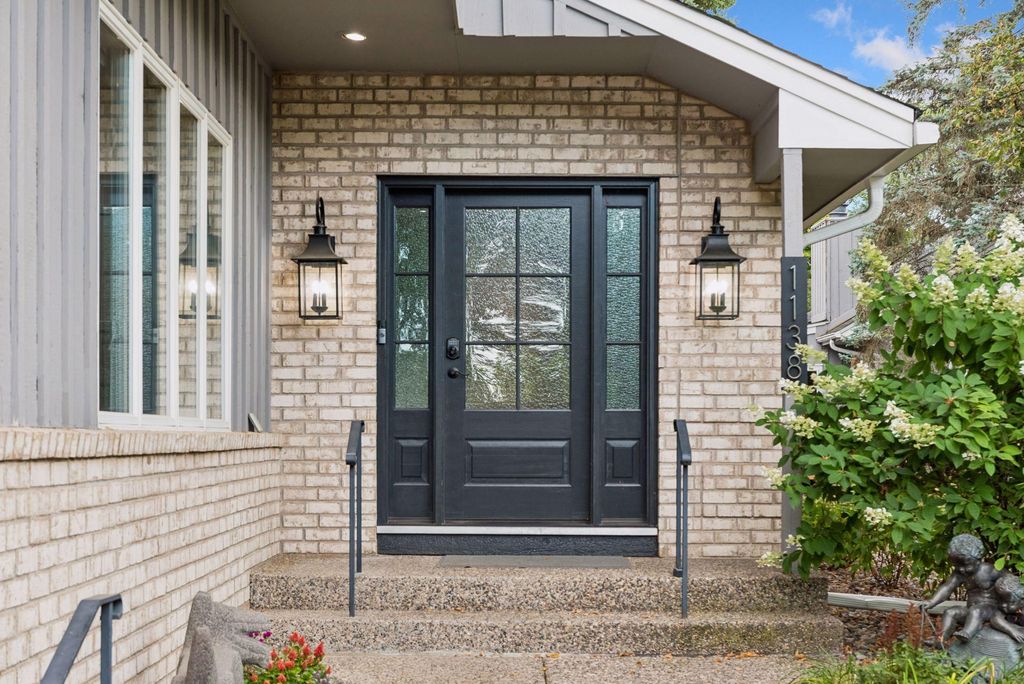 1138 Kingsley Circle N, Mendota Heights, MN 55118 — photo 2