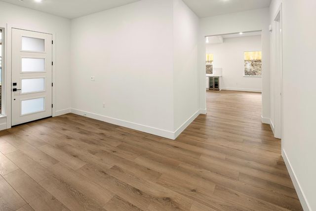 446 Canyon Creek Dr, Auburn, CA 95603