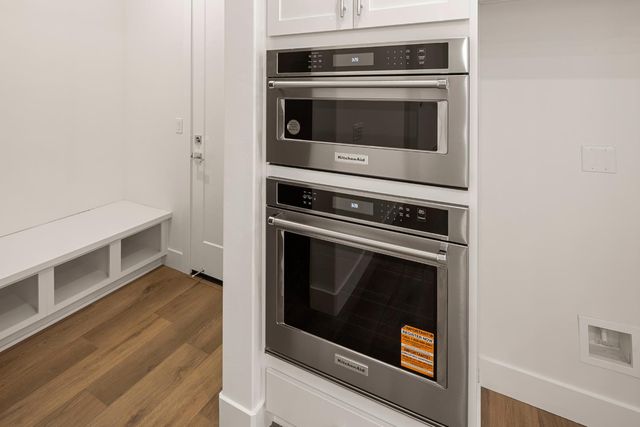 446 Canyon Creek Dr, Auburn, CA 95603