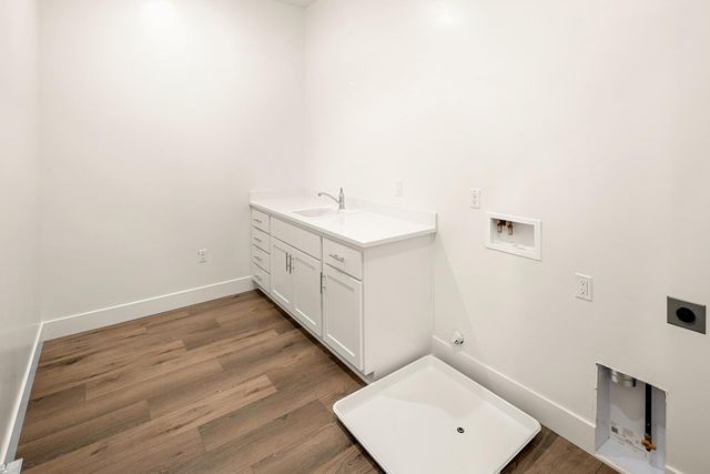 446 Canyon Creek Dr, Auburn, CA 95603