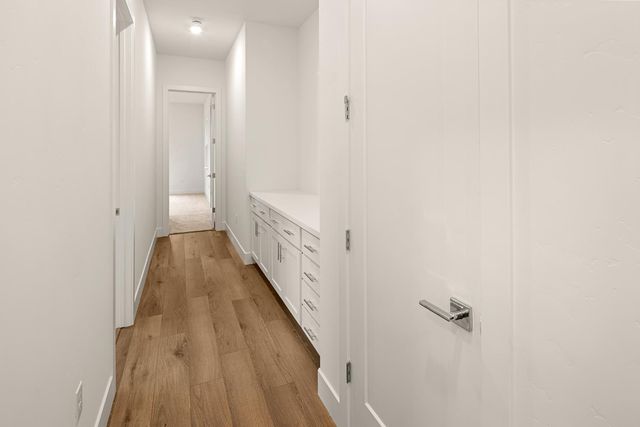 446 Canyon Creek Dr, Auburn, CA 95603