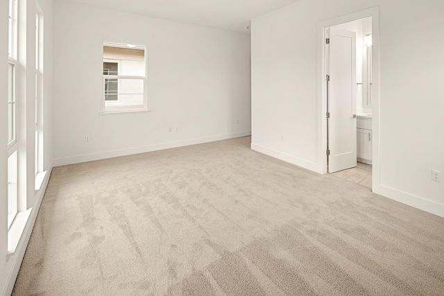 446 Canyon Creek Dr, Auburn, CA 95603