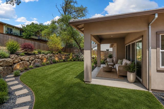 446 Canyon Creek Dr, Auburn, CA 95603