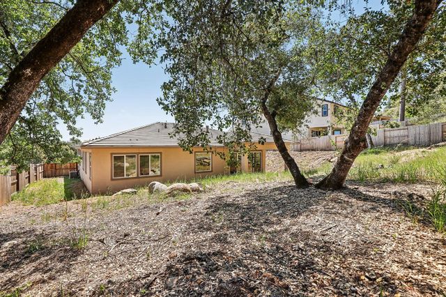 446 Canyon Creek Dr, Auburn, CA 95603
