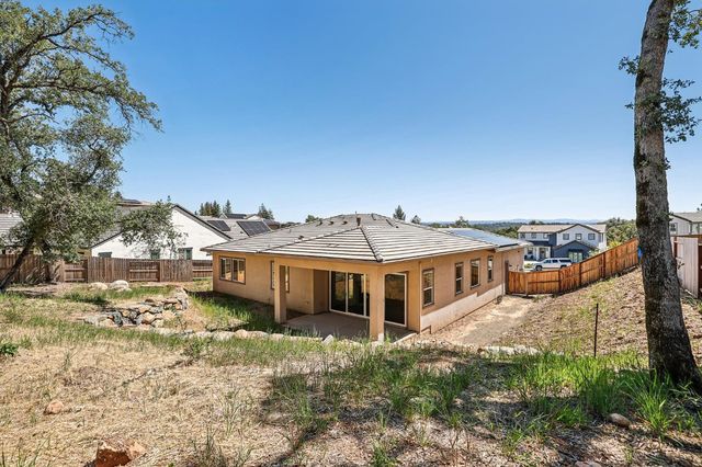 446 Canyon Creek Dr, Auburn, CA 95603