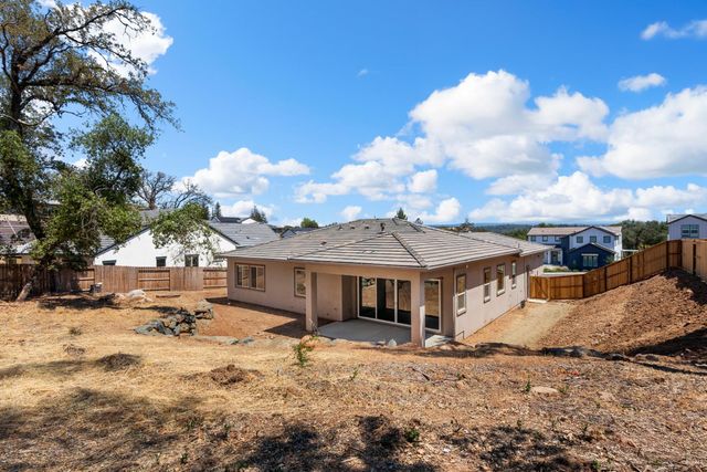 446 Canyon Creek Dr, Auburn, CA 95603