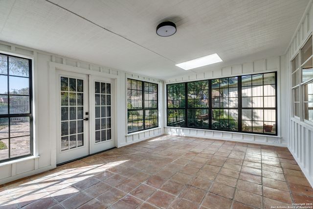 10019 Astronaut Dr, San Antonio, TX 78217