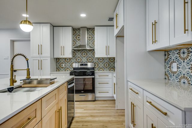 10019 Astronaut Dr, San Antonio, TX 78217