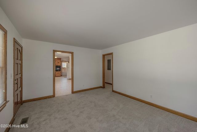 610 W Church Street, Beulaville, NC 28518