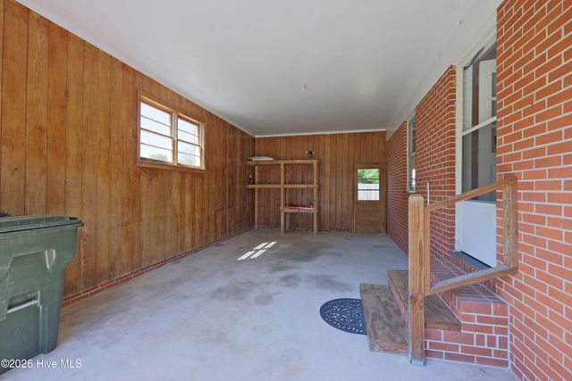 610 W Church Street, Beulaville, NC 28518