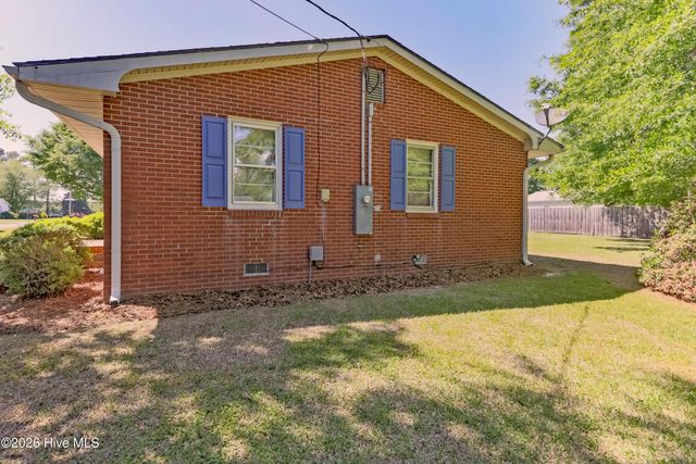 610 W Church Street, Beulaville, NC 28518