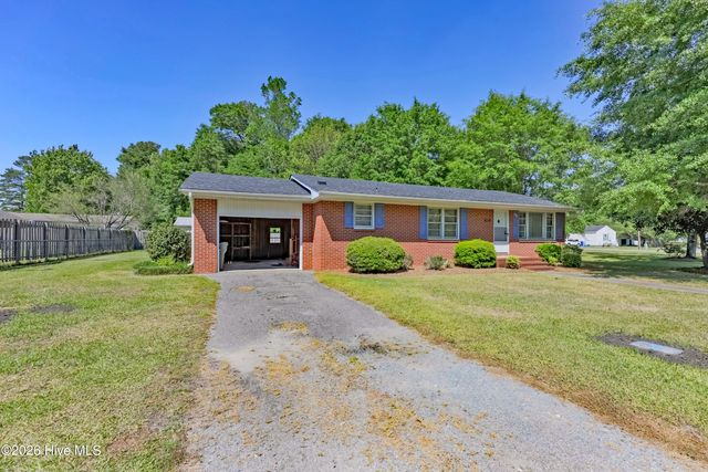 610 W Church Street, Beulaville, NC 28518