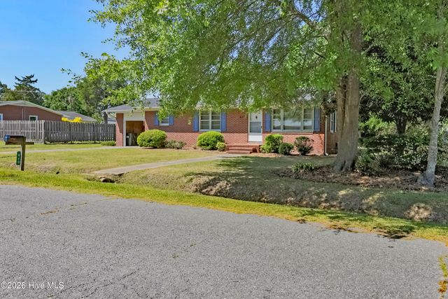 610 W Church Street, Beulaville, NC 28518