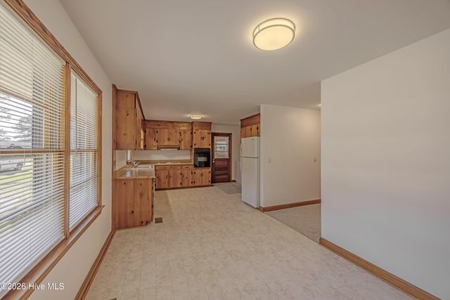 610 W Church Street, Beulaville, NC 28518