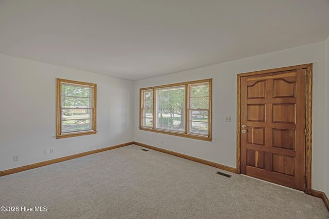 610 W Church Street, Beulaville, NC 28518